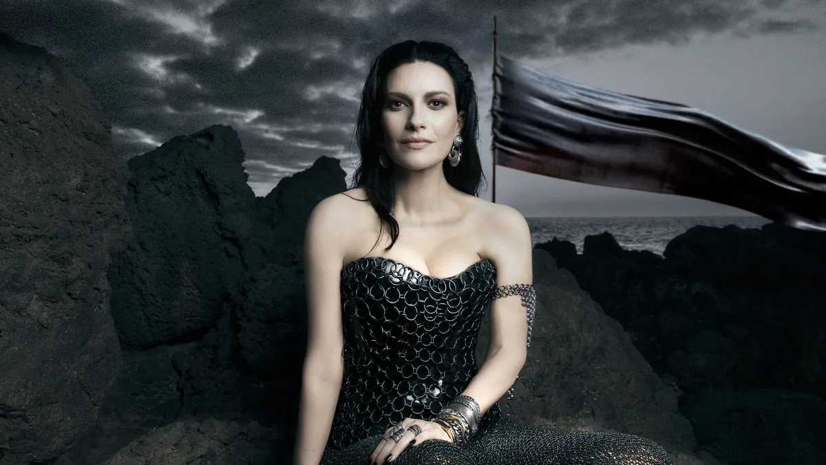 Promotional artwork for Laura Pausini - Io Canto World Tour